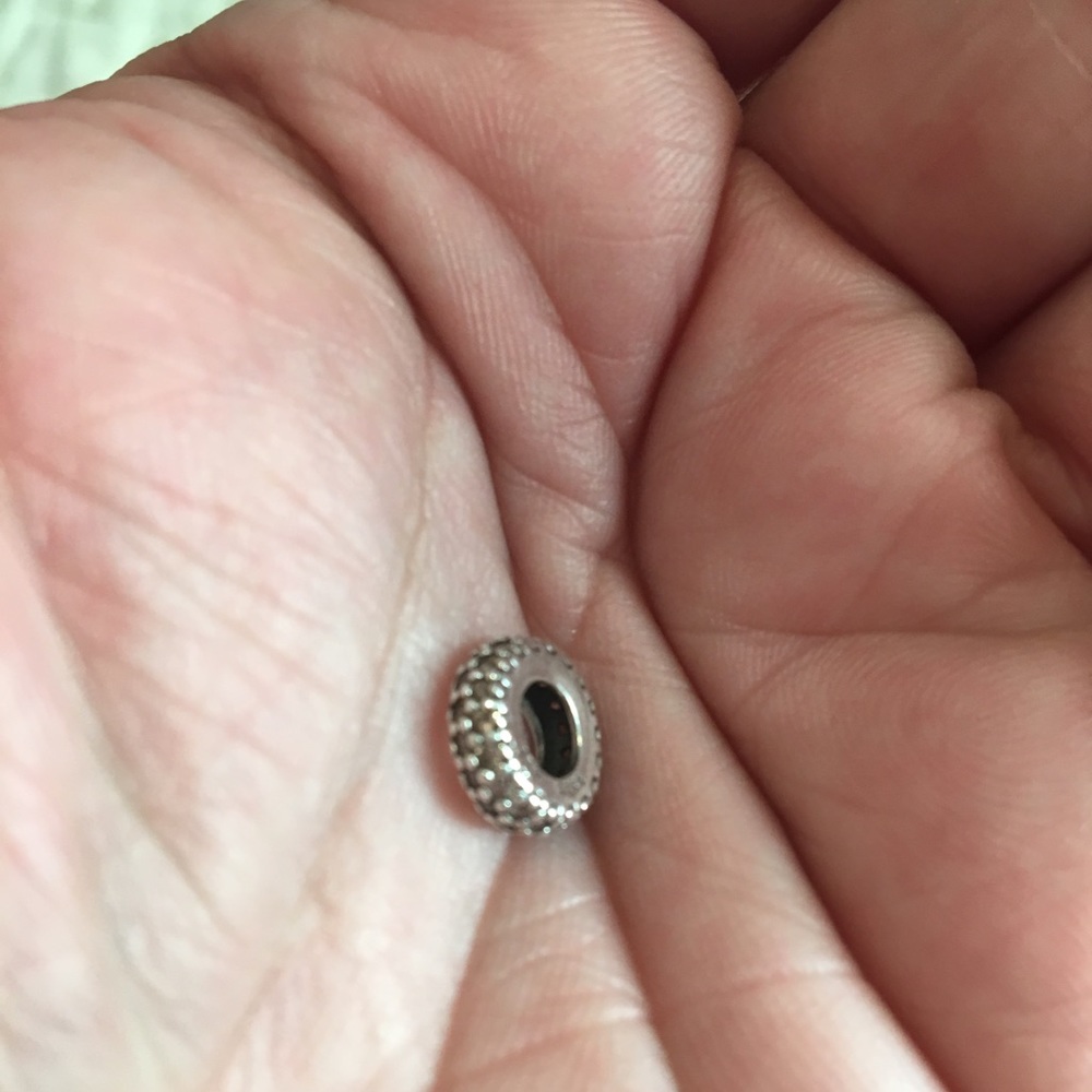 Pandora spacer